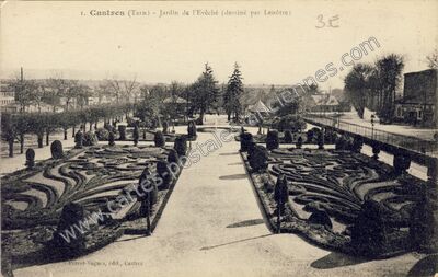 Carte postale ancienne Jardin de l'Evêché (dessiné par Lenôtre) — Castres (Tarn)