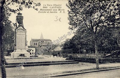 Carte postale ancienne Monument aux Morts, Evêché et Jardin — Castres (Tarn)