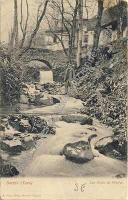 Carte postale ancienne Les Bords de l'Orival — Sorèze (Tarn)