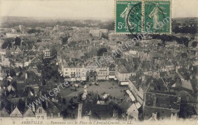 Carte postale ancienne Panorama vers la Place de l'Amiral-Courbet — Abbeville (Somme)