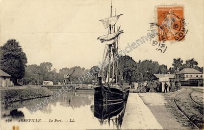 Carte postale ancienne Le Port — Abbeville (Somme)