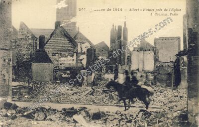 Carte postale ancienne Ruines près de l'Eglise — Albert (Somme)