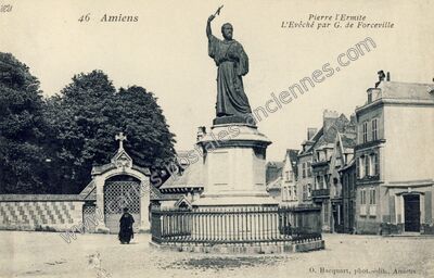 Carte postale ancienne Pierre l'Ermite — Amiens (Somme)