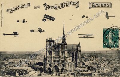Carte postale ancienne Souvenir des Fêtes d'Aviation — Amiens (Somme)