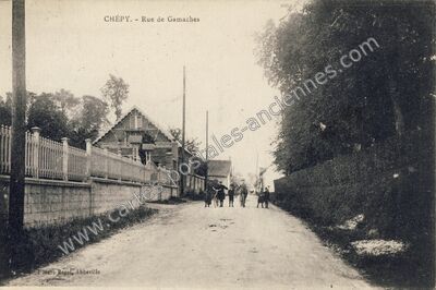 Carte postale ancienne Rue de Gamaches — Chépy (Somme)
