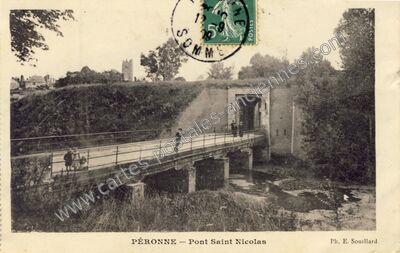 Carte postale ancienne Pont Saint Nicolas — Péronne (Somme)