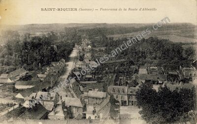 Carte postale ancienne Panorama de la Route d'Abbeville — Saint-Riquier (Somme)