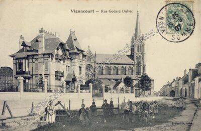 Carte postale ancienne Rue Godard Dubuc — Vignacourt (Somme)