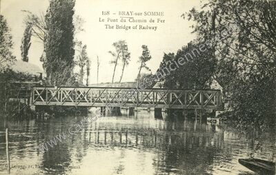Carte postale ancienne Le Pont du Chemin de Fer — Bray-sur-Somme (Somme)