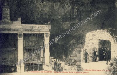Carte postale ancienne Souterrains - Musée et Entrée de la principale galerie — Naours (Somme)