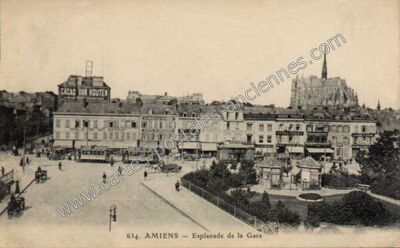 Carte postale ancienne Esplanade de la Gare — Amiens (Somme)