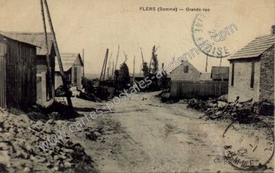 Carte postale ancienne Grande rue — Flers (Somme)