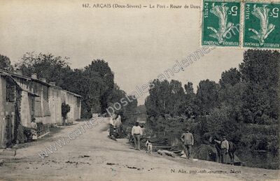 Carte postale ancienne Le Port - Route de Danx — Arçais (Deux-Sèvres)