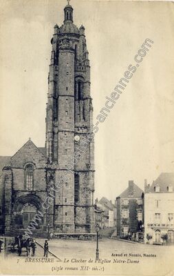 Carte postale ancienne Le Clocher de l'Eglise Notre-Dame — Bressuire (Deux-Sèvres)
