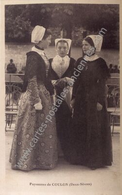 Carte postale ancienne Paysannes — Coulon (Deux-Sèvres)