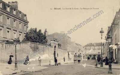 Carte postale ancienne La Rue de la Gare - La Banque de France — Niort (Deux-Sèvres)