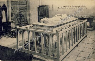Carte postale ancienne Intérieur de l'Eglise / Tombeau de la Duchesse de Montmorency — Oiron (Deux-Sèvres)