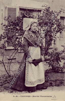 Carte postale ancienne Mariée Thouarsaise — Thouars (Deux-Sèvres)