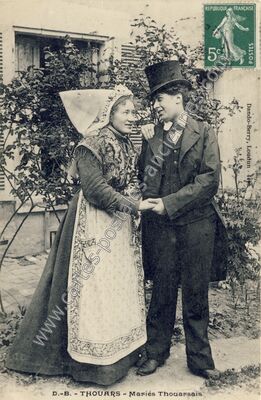 Carte postale ancienne Mariés Thouarsais — Thouars (Deux-Sèvres)