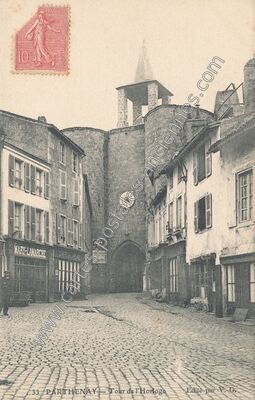 Carte postale ancienne Tour de l'Horloge — Parthenay (Deux-Sèvres)