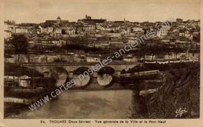 Carte postale ancienne Vue générale de la Ville et le Pont Neuf — Thouars (Deux-Sèvres)