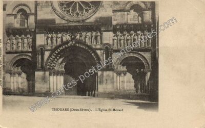 Carte postale ancienne L'Église St-Médard — Thouars (Deux-Sèvres)