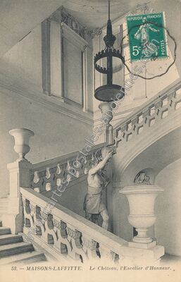Carte postale ancienne Le Château, l'Escalier d'Honneur — Maisons-Laffitte (Yvelines)