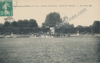 Carte postale ancienne Champ de Courses - Sortie des Chevaux — Maisons-Laffitte (Yvelines)