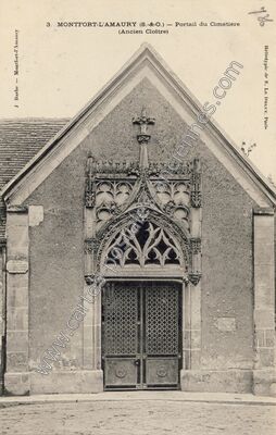 Carte postale ancienne Portail du Cimetière (Ancien Cloître) — Montfort-l'Amaury (Yvelines)