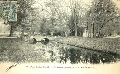 Carte postale ancienne Parc de Rambouillet — Le Jardin anglais — Pont sur la Rivière — Rambouillet (Yvelines)