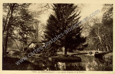 Carte postale ancienne Le Jardin Anglais et la Rivière — Rambouillet (Yvelines)