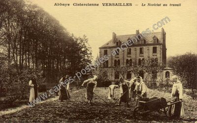 Carte postale ancienne Abbaye Cistercienne - Le Noviciat au travail — Versailles (Yvelines)