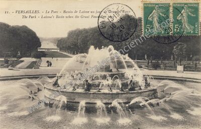 Carte postale ancienne Le Parc - Bassin de Latone un jour de Grandes Eaux — Versailles (Yvelines)