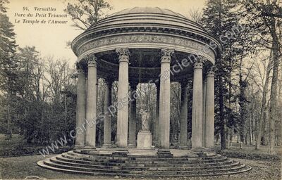 Carte postale ancienne Parc du Petit Trianon - Le Temple de l'Amour — Versailles (Yvelines)