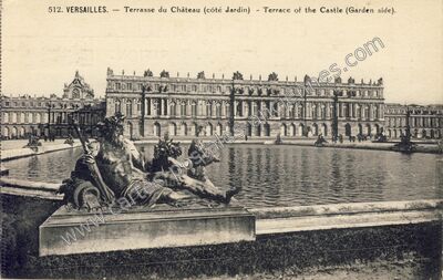 Carte postale ancienne Terrasse du Château (côté Jardin) - Terrace of the Castle (Garden side) — Versailles (Yvelines)