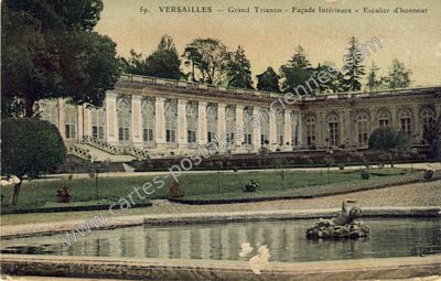Carte postale ancienne Grand Trianon - Façade Intérieure - Escalier d'honneur — Versailles (Yvelines)