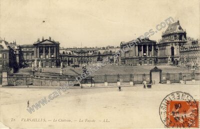 Carte postale ancienne Le Château. — La Façade — Versailles (Yvelines)