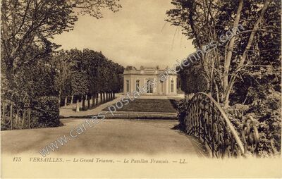 Carte postale ancienne Le Grand Trianon. — Le Pavillon Français — Versailles (Yvelines)