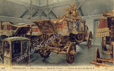 Carte postale ancienne Musée des Voitures — Voiture du Sacre de Charles X — Versailles (Yvelines)