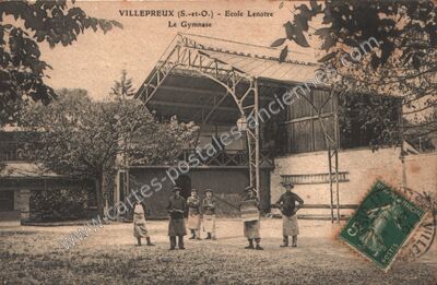 Carte postale ancienne Ecole Lenotre - Le Gymnase — Villepreux (Yvelines)