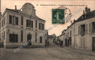 Carte postale ancienne La Mairie et partie de la Grande rue — Villepreux (Yvelines)