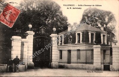 Carte postale ancienne Grille d'honneur du Château — Villepreux (Yvelines)