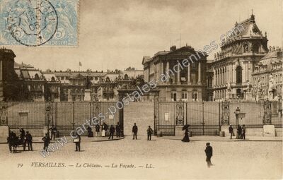 Carte postale ancienne Le Château. — La Façade — Versailles (Yvelines)