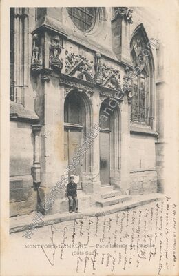 Carte postale ancienne Porte latérale de l'Eglise — Montfort-l'Amaury (Yvelines)