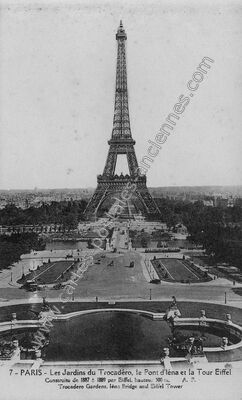 Carte postale ancienne La Tour Eiffel — Paris 7e (Paris)