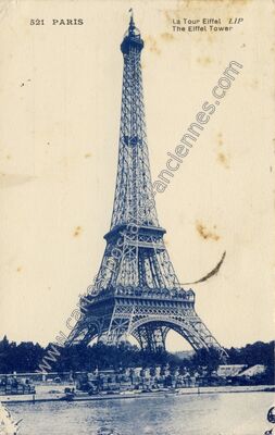 Carte postale ancienne La Tour Eiffel — Paris 7e (Paris)
