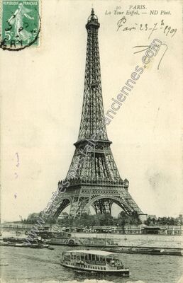 Carte postale ancienne La Tour Eiffel — Paris 7e (Paris)