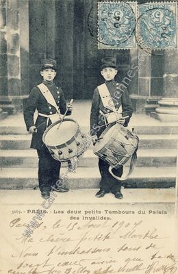 Carte postale ancienne Les Invalides — Paris 7e (Paris)