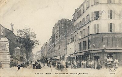 Carte postale ancienne Boulevard de Grenelle — Paris 15e (Paris)