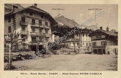 Carte postale ancienne Hôtel-Pension NOTRE FAMILLE — Passy (Haute-Savoie)